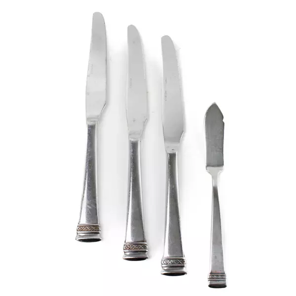 Lot of 4 Oneida Cozumel Stainless Knives 3 French Solid + 1 Butter Knife