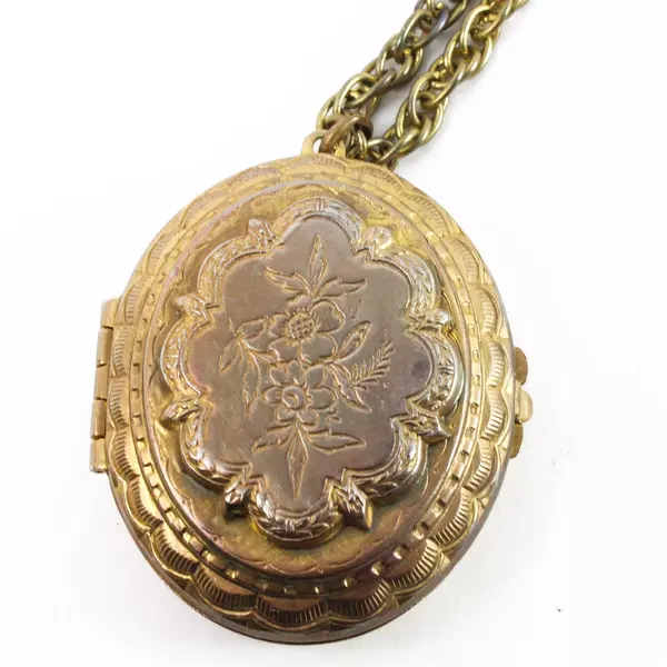 Vintage Floral Silver Locket Necklace 15" Chain 1.75" x 1.5"
