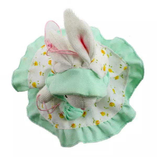 Russ Berrie Wee Countrykins Rabbit White Dress Green Trim Bonnet 3.5"