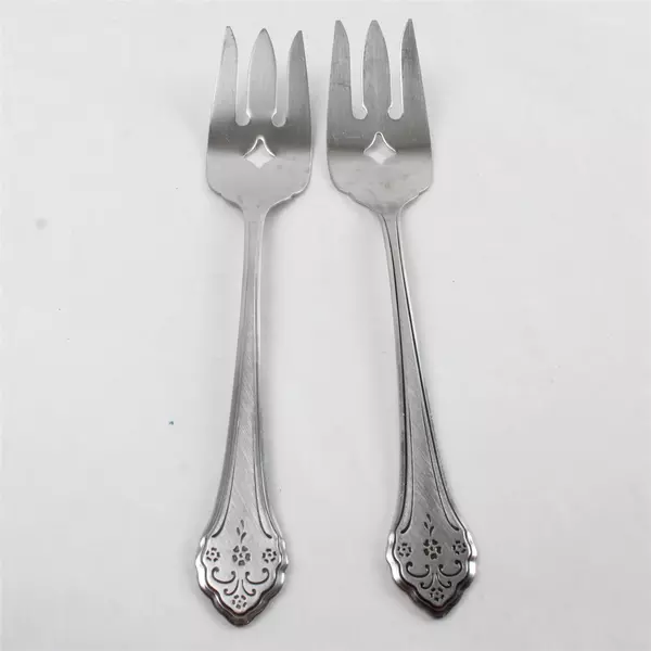 Set of 2 Oneida Lakewood Medium Solid Cold Meat Serving Forks 8.5" 