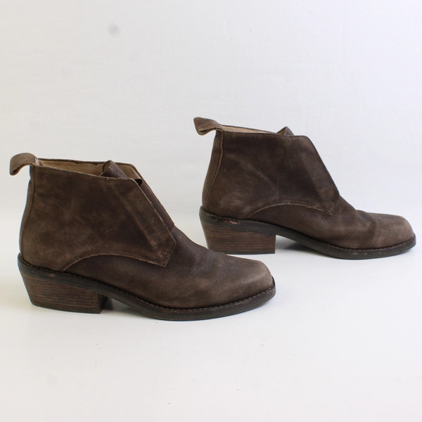 Eileen Fisher Raven Booties Solid Brown Suede 1.75" Block Heel Women's Size 6M