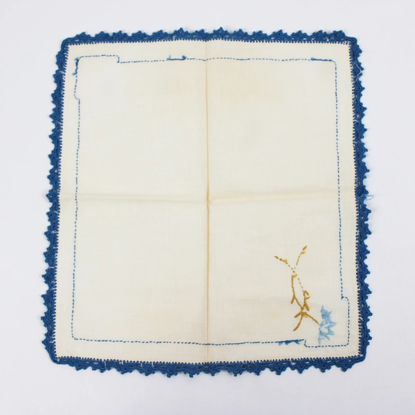 Lot Of 4 Unbranded White/Blue Embroidered Fabric Napkins Lace Trim 10" x 10"