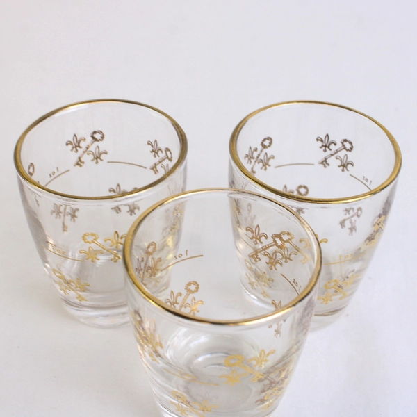 Lot Of 3 Unbranded Matching Clear Glass Shot Glasses Gold Accent Key 2.5" Tall