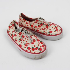 US Sports Pink/White Zip Up Shoes Strawberry Pattern Infant US Size 8