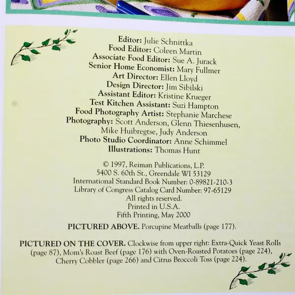 Taste of Home: Low-Fat Country Cooking Hardcover Julie Schnittka 1997