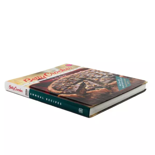 Betty Crocker's Annual Recipes 2009 by Betty Crocker Kitchens (Hardcover)