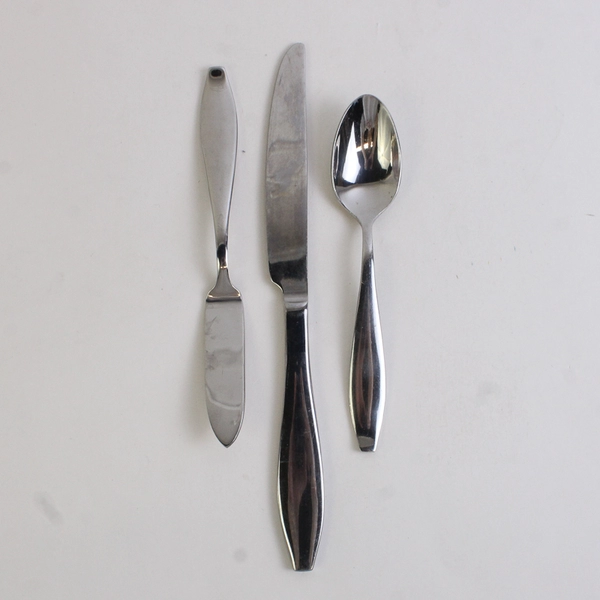 Lot Of 5 Oneida Silver Comet (Stainless) Flatware 4 Knives & 1 Teaspoon