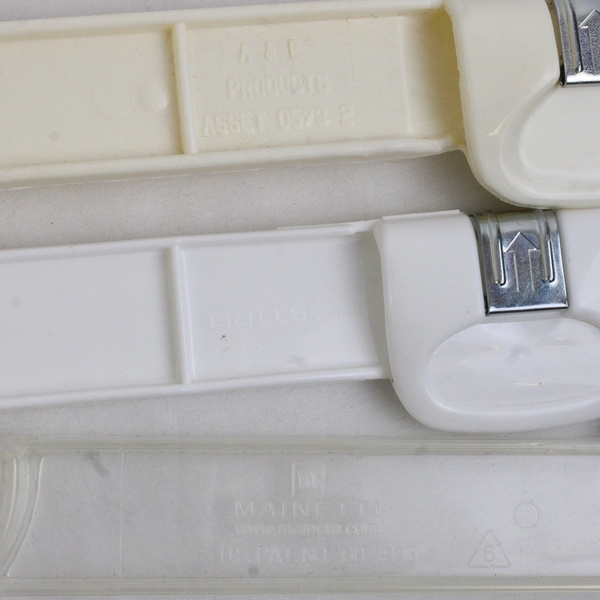 Mixed Lot of 10 Plastic Skirt Pants Clip Hangers Closet Storage