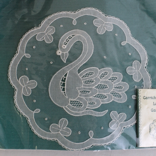 NIP Carrickmacross Lace Gallery Swan Doily 6" Ireland Souvenir