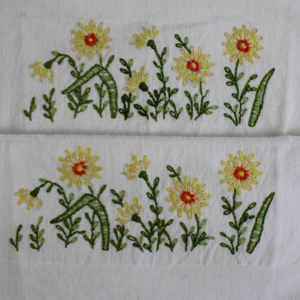 Lot Of 2 Design Works Crafts Inc White Embroidered Dish Towels 15.5" x 22"