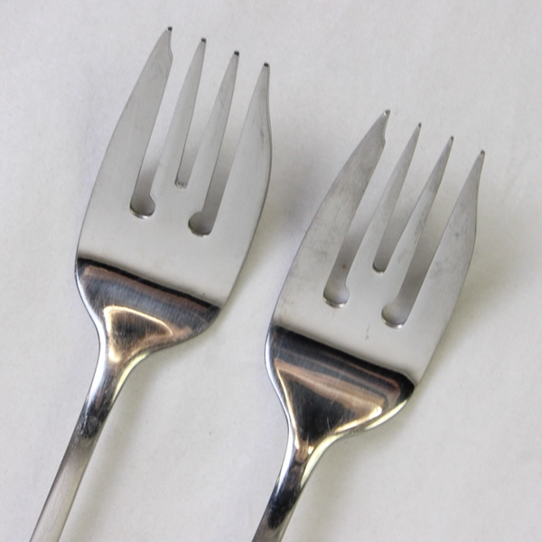 2 Wallace Silver Picasso Pattern 18/10 Stainless Salad Forks 7" Hard To Find