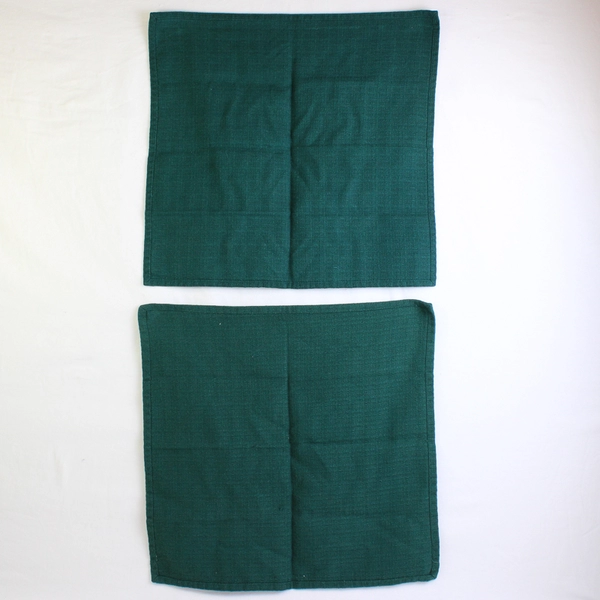 Lot Of 2 Unbranded Matching Fabric Napkins Solid Green Color 18.5" x 17.5"
