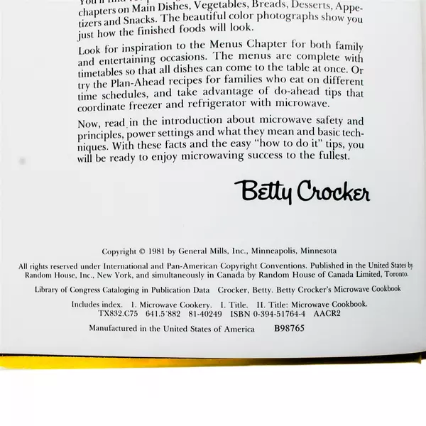 Vintage 1981 Betty Crocker's Microwave Cookbook Recipe Book Hard Cover