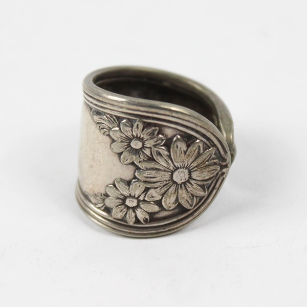 Handmade Silver-Tone Upcycled Spoon Ring Boho Daisies Size 9