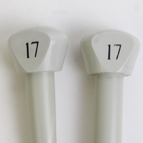 Pair of Jumbo Plastic Knitting Needles Size 17 Lightweight