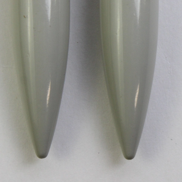 Pair of Jumbo Plastic Knitting Needles Size 17 Lightweight