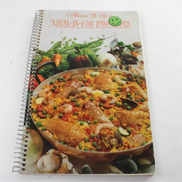Vintage 1981 Miriam B. Loo's Meal-In-One Favorites Cookbook Recipes