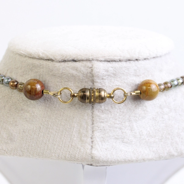 Carved Agate Beaded Necklace Magnetic Clasp 18"