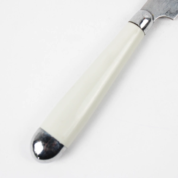 Lot of 4 Gibson Stainless White Plastic Handles Serrated Dinner Knives 8.25"