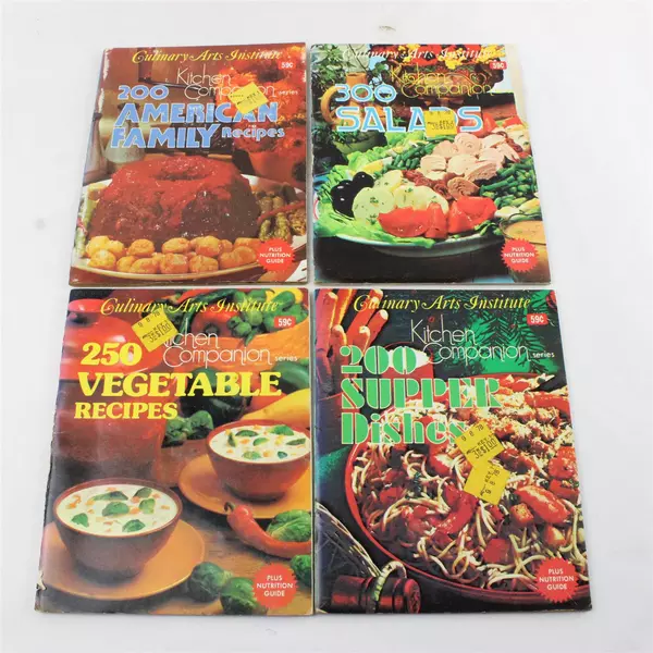 Culinary Arts Institute Kitchen Companion Series LOT of 8 Recipe Booklets