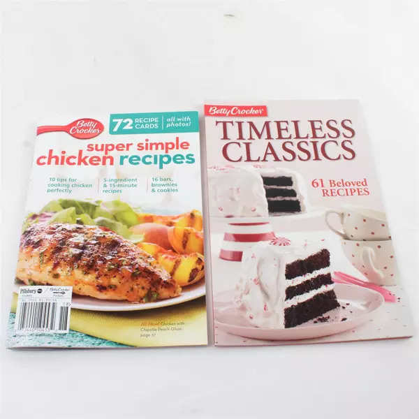 Lot of 2 Betty Crocker Cookbooks Timeless Classics & Super Simple Chicken
