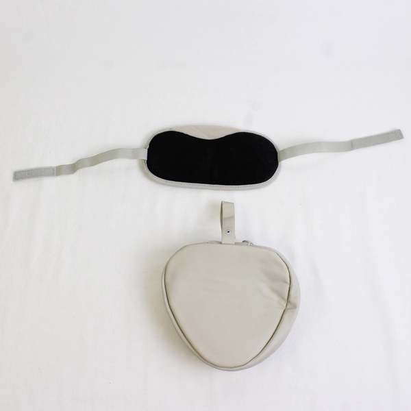 2 Pc Set United Airlines Therabody Pouch and Sleep Mask