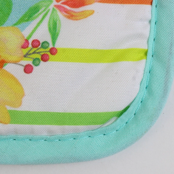 Lot Of 2 Unbranded Matching Pot Holders Bunny With Flowers Pastel 7.5" x 7.5"