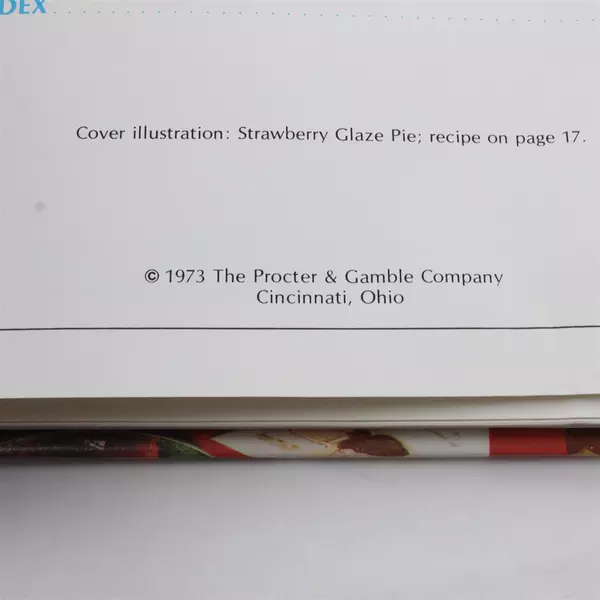 Crisco's Favorite Family Foods Cookbook 1973 Procter & Gamble Hardcover