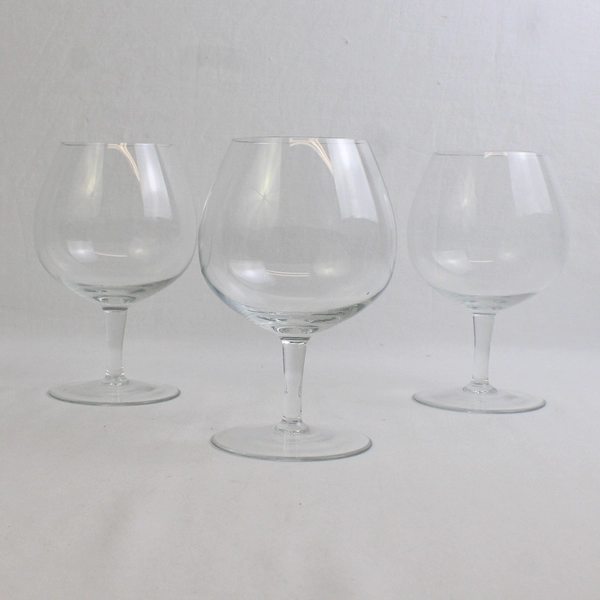 Lot Of 3 Unbranded Matching Red Wine Glasses Clear Glass Short Stem 6.25" Tall