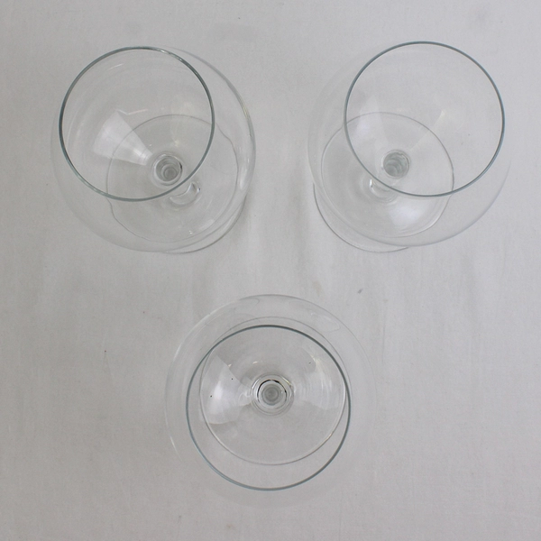 Lot Of 3 Unbranded Matching Red Wine Glasses Clear Glass Short Stem 6.25" Tall