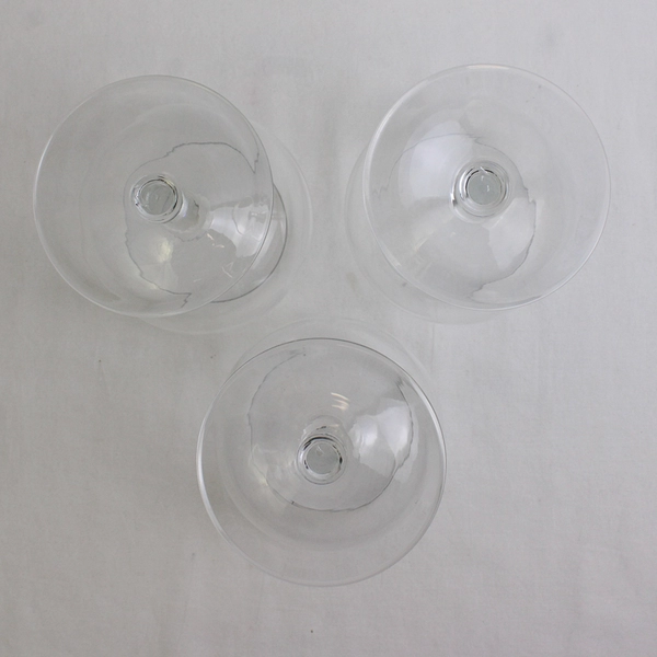 Lot Of 3 Unbranded Matching Red Wine Glasses Clear Glass Short Stem 6.25" Tall