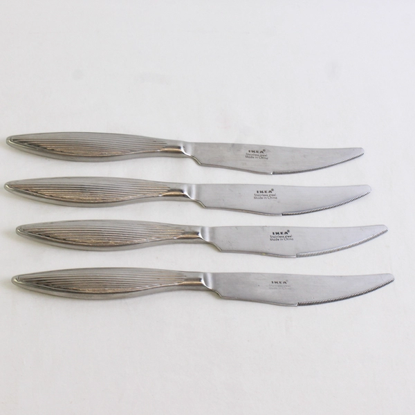 Lot of 4 IKEA Smide Pattern Stainless Steel Dinner Knives Serrated 9" Good