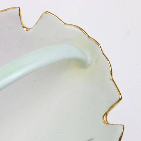 Unbranded Floral Pattern Porcelain Decor Dish With Handle Gold Trim 2.25" Tall