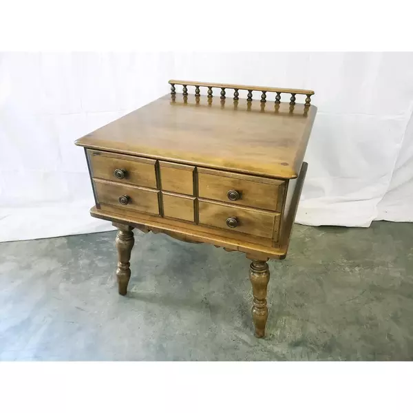 Mid 20th Century Kroehler Cape Cod Collection Solid Hard Rock Maple End Table