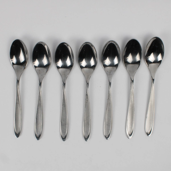 Lot of 7 Oneida Silver Velour Pattern Oval Soup Spoons Stainless 7 Inches