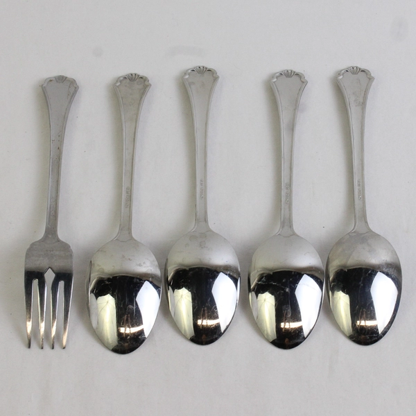 Lot Of 5 Oneida Silver Midtowne (Stainless) Flatware 4 Soup Spoons & Salad Fork