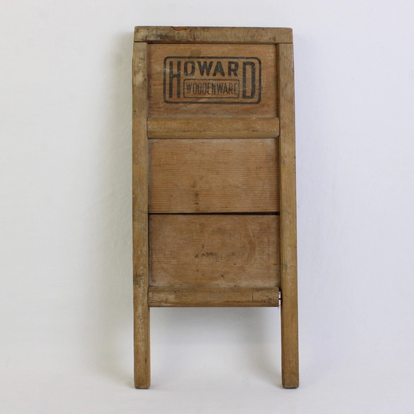 "The Daisy" Washboard Made by Howard Woodenware from Kent, WA 7.5"x17"
