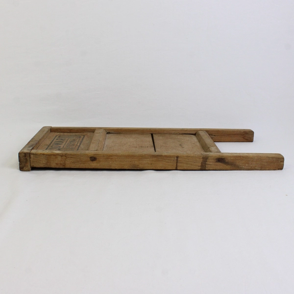 "The Daisy" Washboard Made by Howard Woodenware from Kent, WA 7.5"x17"