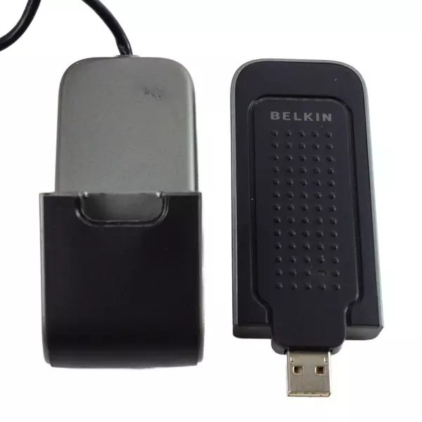 Complete BELKIN USB Wireless G+ MIMO F5D9050B Network Adapter with Base Stand