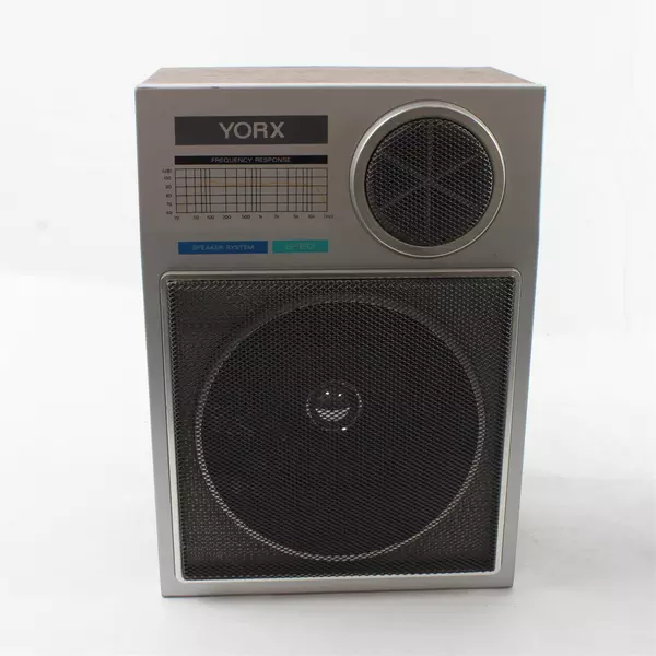 Vintage Yorx Model S-20 Pair Bookshelf Speakers Wood Grain Untested