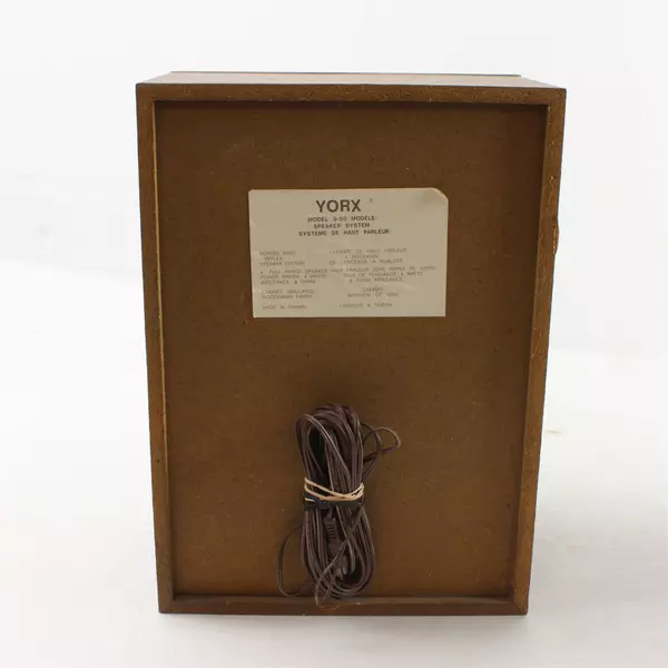 Vintage Yorx Model S-20 Pair Bookshelf Speakers Wood Grain Untested