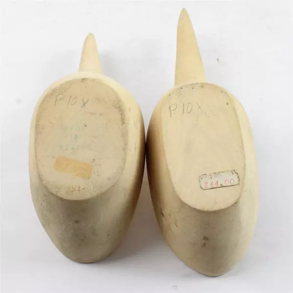 Set of 2 Vintage Hand-Carved Primitive Wood Duck Bowls Folk Art