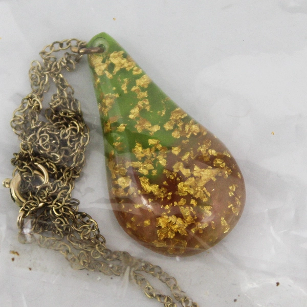 Omni Jewelers Teardrop Art Glass Pendant Necklace Green Orange with Gold Glitter
