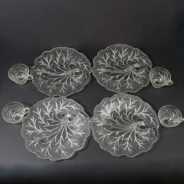 Set of 4 Indiana Glass Pebble Leaf Clear Snack Cup And Plate Sets 