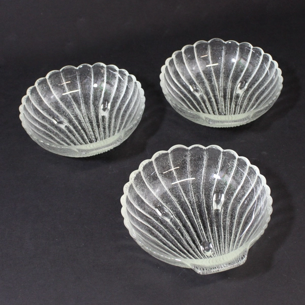 Set of 3 Vintage Anchor Hocking Clear Glass Shell Salad Serving Bowls