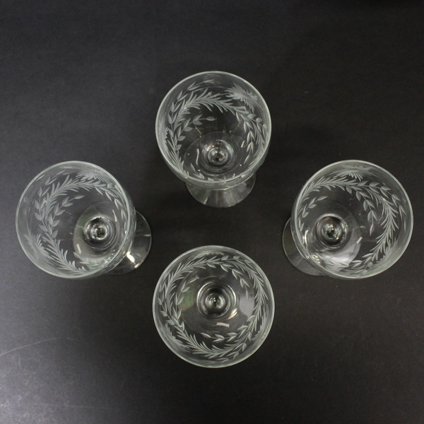 Set of 4 Etched Floral And Vine Wine Glasses 6.5"