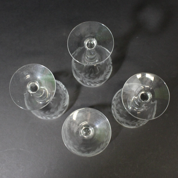 Set of 4 Etched Floral And Vine Wine Glasses 6.5"