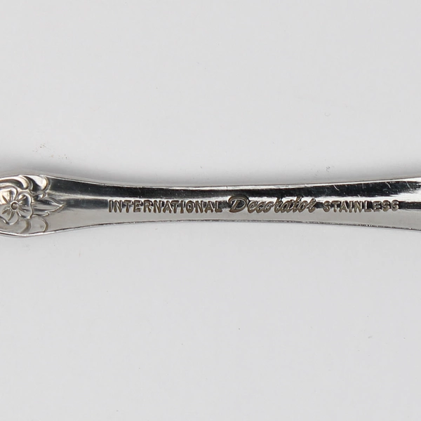 Lot Of 5 International (Stainless) Flatware Dinner Knives 9.75" Long