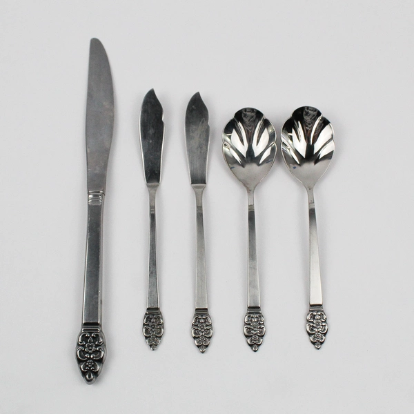Lot Of 5 Oneida Silver Nordic Crown (Stainless) Flatware 3 Knives 2 Sugar Spoon