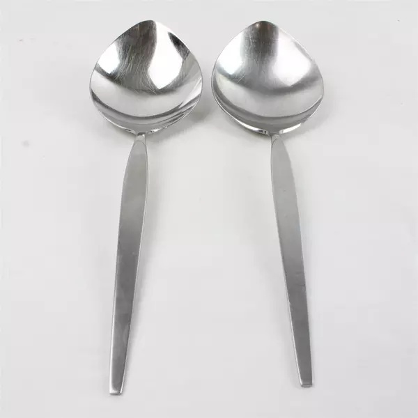 Set of 2 Oneida Satinique Solid Casserole Serving Spoons